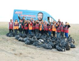 Ceyhan Belediyesi, İncirli Plajı’nı pırıl pırıl yaptı